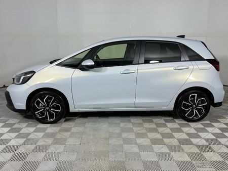 2025-Honda-Fit-15-Elegance-CVT_18