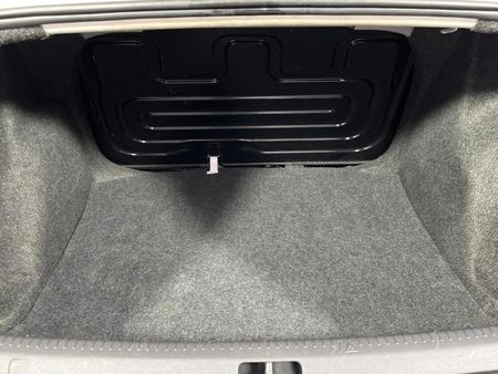 2014-Volkswagen-Polo-Vivo-16-Trendline_13