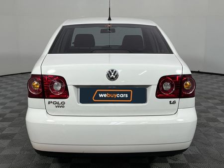 2014-Volkswagen-Polo-Vivo-16-Trendline_17