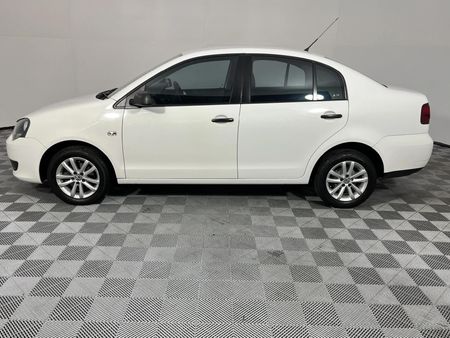 2014-Volkswagen-Polo-Vivo-16-Trendline_18