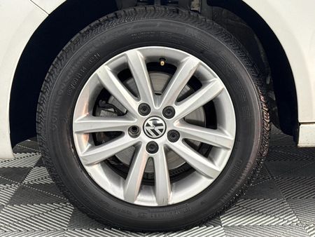 2014-Volkswagen-Polo-Vivo-16-Trendline_4