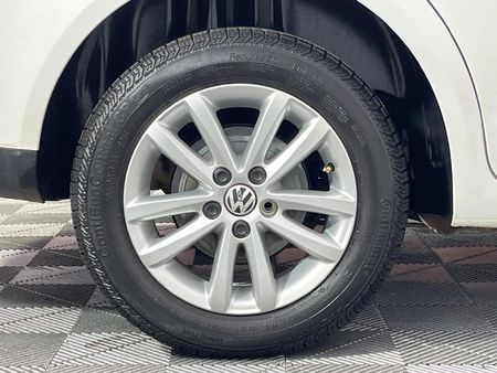 2014-Volkswagen-Polo-Vivo-16-Trendline_7