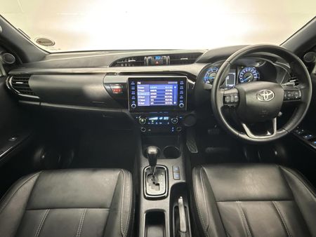 2021-Toyota-Hilux-28-GD-6-Raised-Body-Legend-Auto-Double-Cab_1