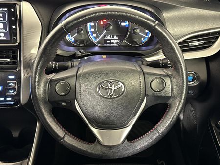 2018-Toyota-Yaris-15-Sport-5-dr_12