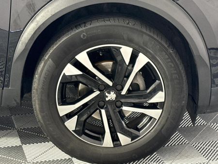 2022-Peugeot-2008-GT-12T-Auto_5