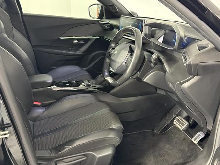 2022-Peugeot-2008-GT-12T-Auto_8