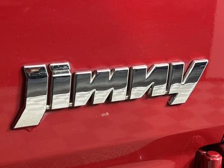 2012-Suzuki-Jimny-13_6