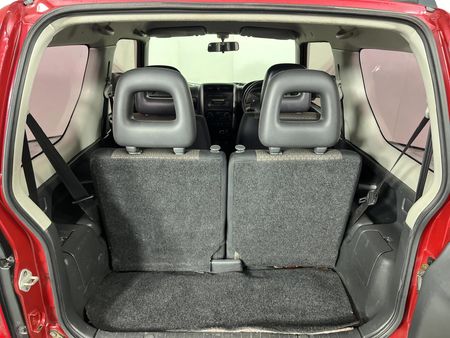 2012-Suzuki-Jimny-13_8