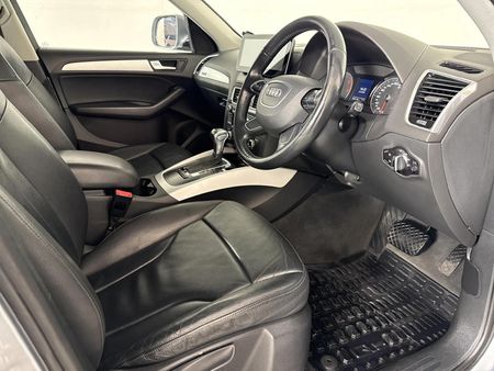 2016-Audi-Q5-20-TDI-quattro-S-Auto_9
