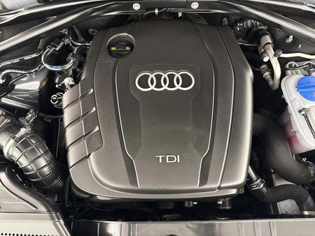2016-Audi-Q5-20-TDI-quattro-S-Auto_12