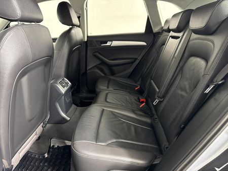 2016-Audi-Q5-20-TDI-quattro-S-Auto_3