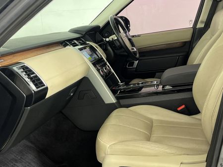 2019-Land-Rover-Discovery-30-TD6-HSE_8