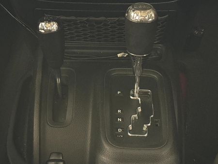 2014-Jeep-Wrangler-36-V6-Sahara-2-dr-Auto_9