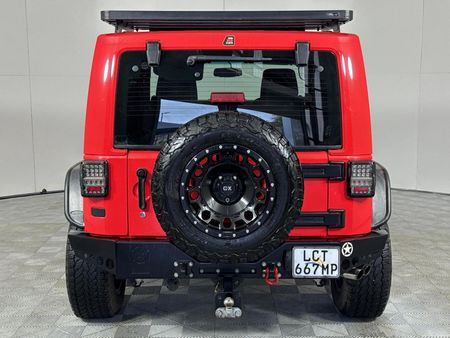 2014-Jeep-Wrangler-36-V6-Sahara-2-dr-Auto_10