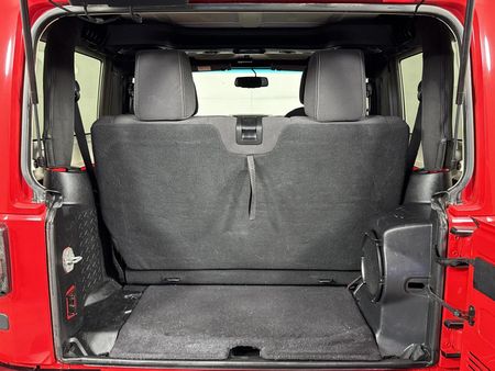 2014-Jeep-Wrangler-36-V6-Sahara-2-dr-Auto_13