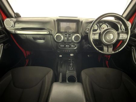 2014-Jeep-Wrangler-36-V6-Sahara-2-dr-Auto_1