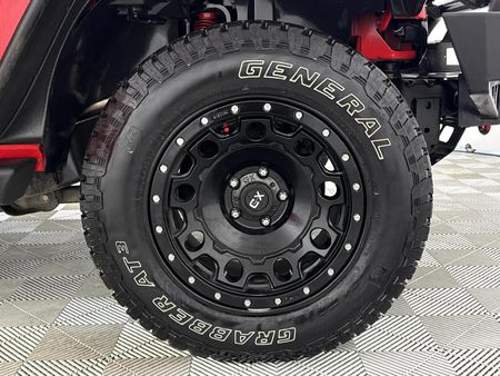 2014-Jeep-Wrangler-36-V6-Sahara-2-dr-Auto_4