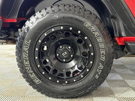 2014-Jeep-Wrangler-36-V6-Sahara-2-dr-Auto_6