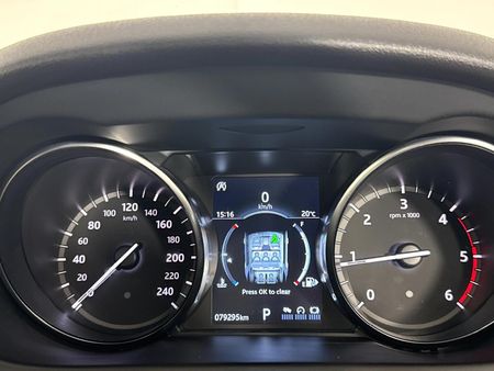 2019-Land-Rover-Discovery-Sport-20i4-D-HSE_2