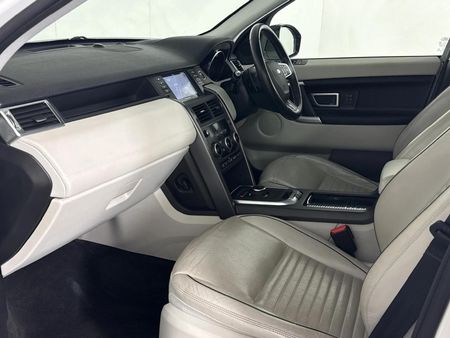 2019-Land-Rover-Discovery-Sport-20i4-D-HSE_8