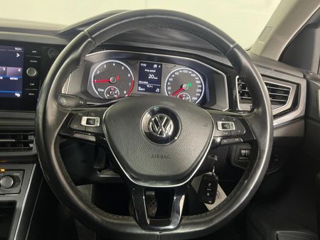 2018-Volkswagen-Polo-10-TSI-Highline-Auto-85kW_10