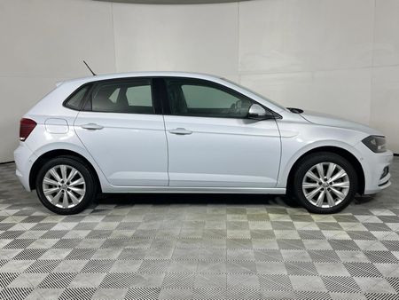 2018-Volkswagen-Polo-10-TSI-Highline-Auto-85kW_14