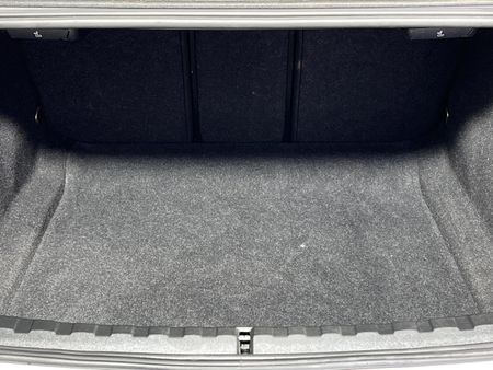 2019-BMW-3-Series-320d_13