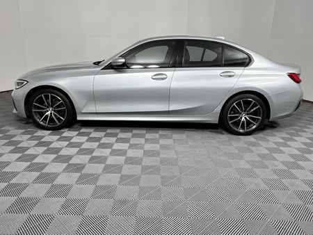 2019-BMW-3-Series-320d_18