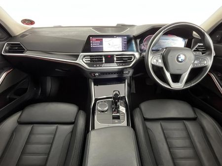 2019-BMW-3-Series-320d_1