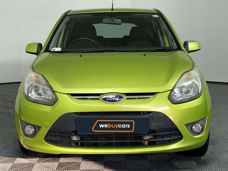 2010-Ford-Figo-14-Trend_14