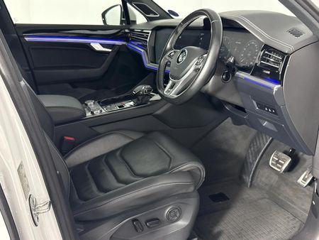 2019-Volkswagen-Touareg-30-TDI-V6-Executive_9