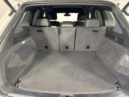 2019-Volkswagen-Touareg-30-TDI-V6-Executive_15