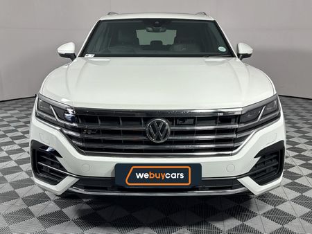 2019-Volkswagen-Touareg-30-TDI-V6-Executive_16