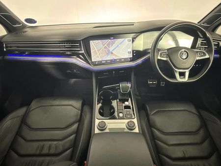 2019-Volkswagen-Touareg-30-TDI-V6-Executive_1