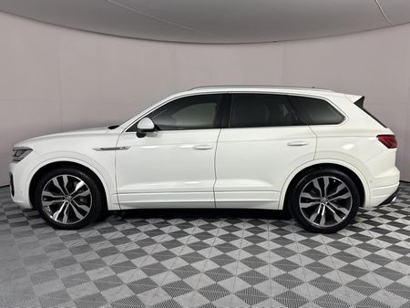 2019-Volkswagen-Touareg-30-TDI-V6-Executive_20