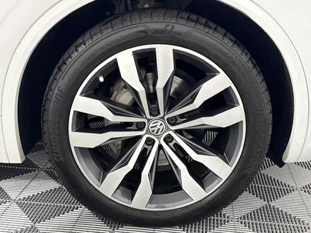 2019-Volkswagen-Touareg-30-TDI-V6-Executive_5