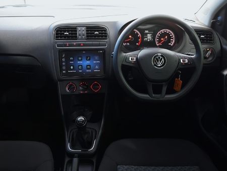 2026-Volkswagen-Polo-Vivo-14-Life_11