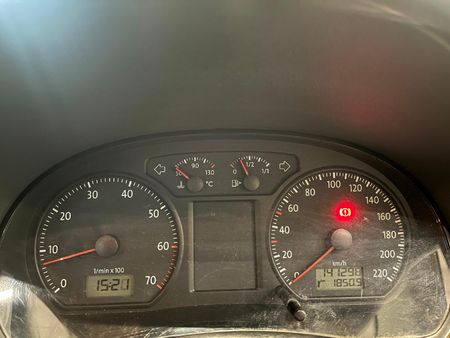 2015-Volkswagen-Polo-Vivo-GP-14-Blueline-5-dr_10