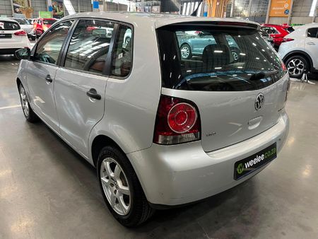 2015-Volkswagen-Polo-Vivo-GP-14-Blueline-5-dr_4