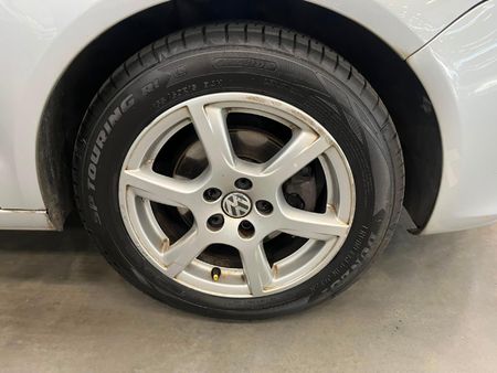 2015-Volkswagen-Polo-Vivo-GP-14-Blueline-5-dr_8
