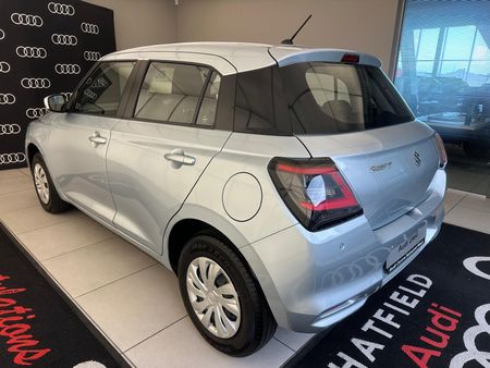 2025-Suzuki-Swift-12-GL_5
