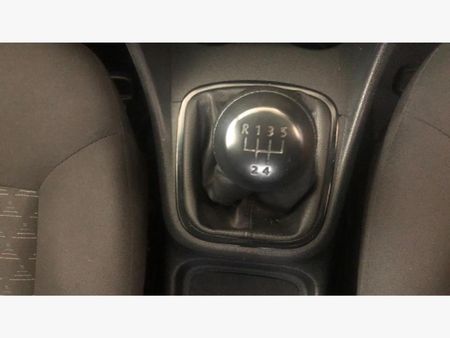 2024-Volkswagen-Polo-Vivo-14_21