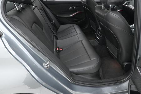 2022-BMW-3-Series-318i-M-Sport-Launch-Edition-Auto_11