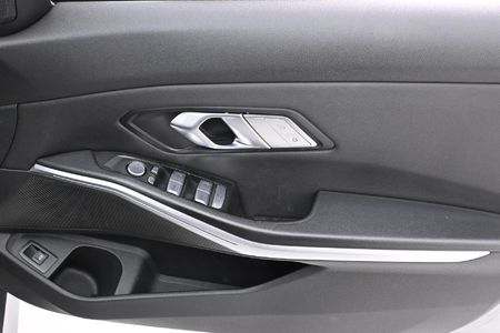 2022-BMW-3-Series-318i-M-Sport-Launch-Edition-Auto_21