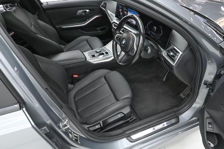 2022-BMW-3-Series-318i-M-Sport-Launch-Edition-Auto_3