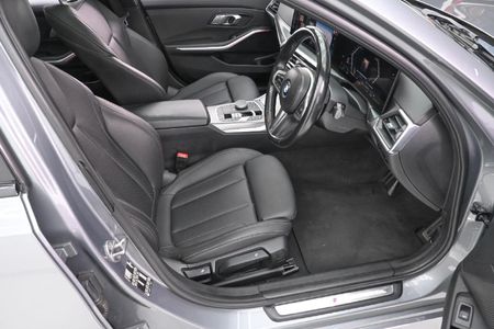 2022-BMW-3-Series-318i-M-Sport-Launch-Edition-Auto_6