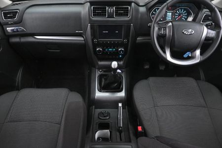 2023-Mahindra-Pik-Up-22-mHawk-S10-Double-Cab_7
