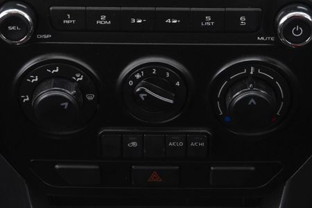 2021-Mahindra-Pik-Up-22-mHawk-S6-Double-Cab_13