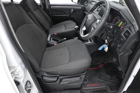 2021-Mahindra-Pik-Up-22-mHawk-S6-Double-Cab_5