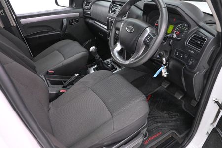 2021-Mahindra-Pik-Up-22-mHawk-S6-Double-Cab_6